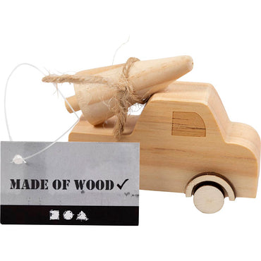 Lastbil med juletræ