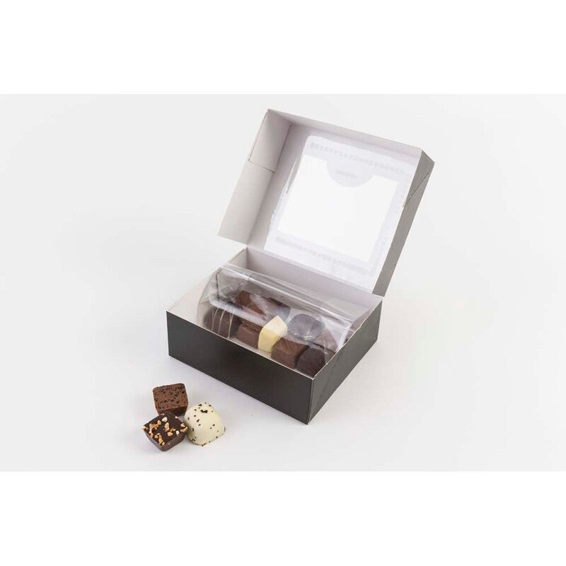 Kageæske, Design 2153, 125x125x50mm, Pap, sort, Chocolate box with window, pakke a 200 stk